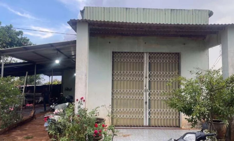 Ba mẹ con tử vong trong nhà khóa trái tại Gia Lai