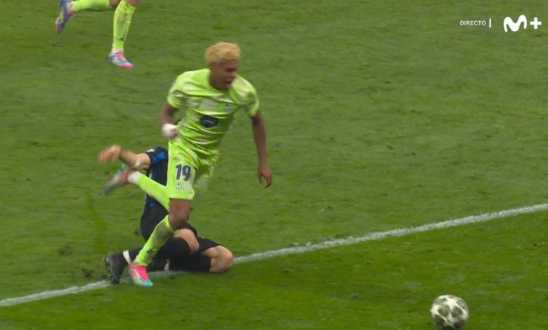 Trận đấu đầy tranh cãi giữa Inter và Barca: VAR quyết định số phận