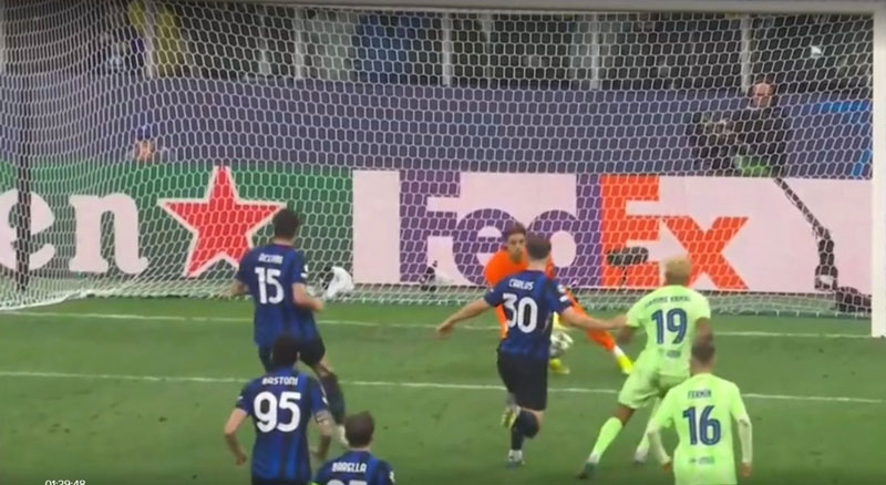 Yann Sommer xuất sắc giúp Inter vào chung kết Champions League
