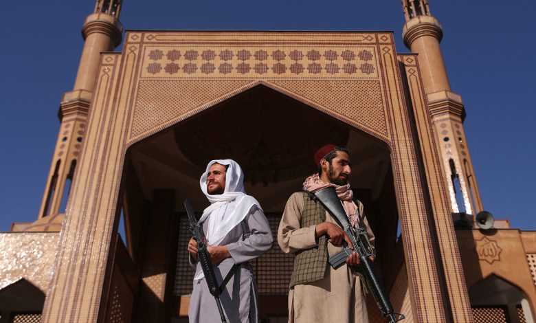 Taliban bắt 14 người vì hát hò và chơi nhạc cụ
