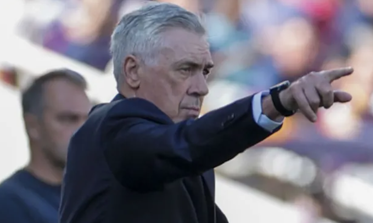Ancelotti chỉ ra sai lầm hàng thủ Real trong trận thua Barca