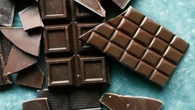 Lợi ích sức khỏe tuyệt vời từ chocolate đen và điều cần lưu ý