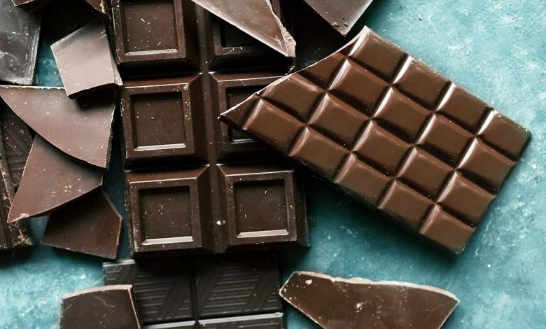 Lợi ích sức khỏe tuyệt vời từ chocolate đen và điều cần lưu ý