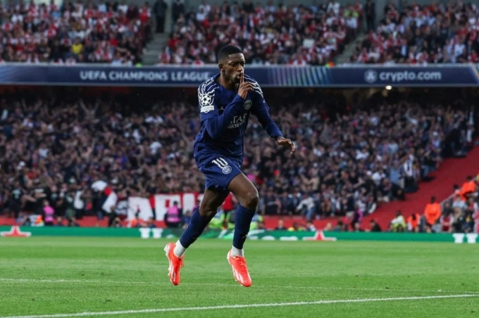 HLV Enrique biến PSG thành ứng cử viên vô địch Champions League
