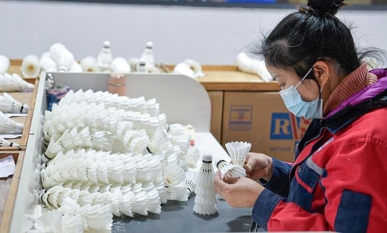Giá cầu lông tăng phi mã ở Trung Quốc khiến người chơi chùn chân