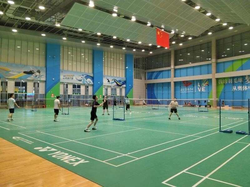 Giá cầu lông tăng phi mã ở Trung Quốc khiến người chơi chùn chân