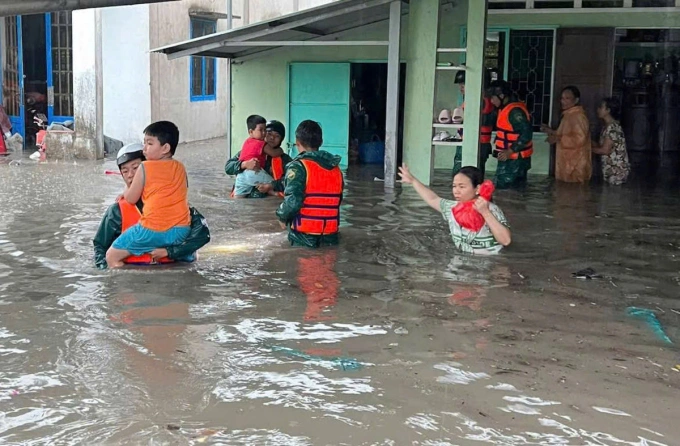 Mưa lớn gây ngập úng nghiêm trọng tại Bình Dương, Đồng Nai