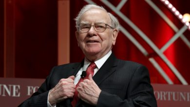 Warren Buffett tiếp tục giữ chức Chủ tịch Berkshire Hathaway