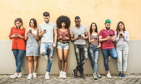 Gen Z và những rủi ro từ thông tin sai lệch trên mạng xã hội
