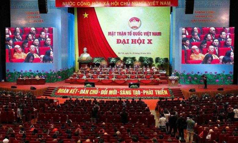 Sắp xếp tổ chức chính trị - xã hội dưới Mặt trận Tổ quốc