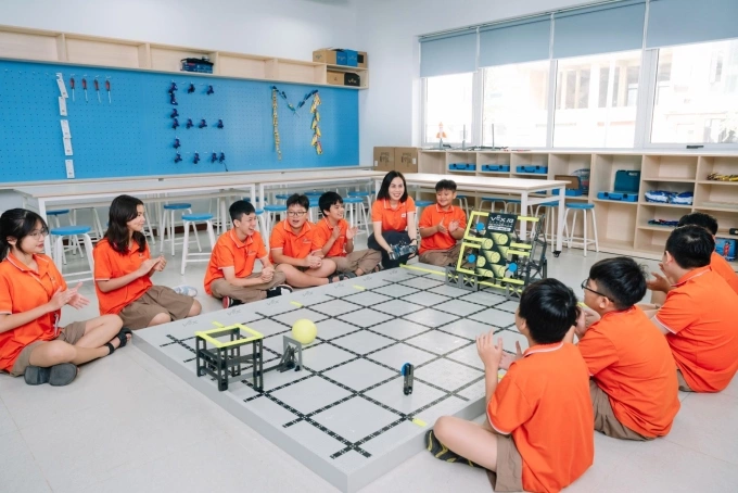 FPT Schools trao học bổng 'Hành trình tỏa sáng' 100% học phí
