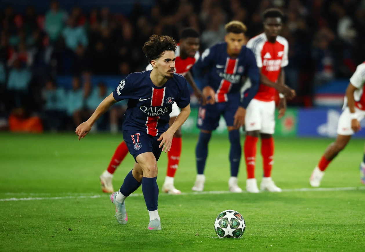 PSG trải qua 6 phút kịch tính trước Arsenal tại Champions League