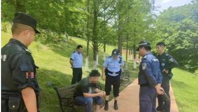 Nhân viên trà sữa kêu gọi giúp đỡ thanh niên có ý định tự tử