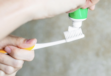 Nên đánh răng trước hay sau bữa sáng để bảo vệ răng miệng?