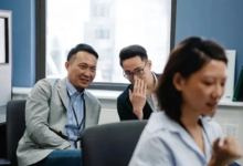 Tên tiếng Anh không cần thiết trong môi trường làm việc tiếng Việt