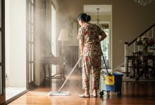 Mẹ 55 tuổi kiếm 10 triệu đồng từ nghề giúp việc theo giờ