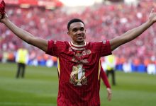 Carragher chỉ trích Alexander-Arnold vì quyết định gia nhập Real Madrid