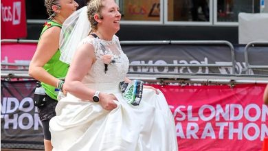 Chạy marathon trong váy cưới để tưởng nhớ chồng quá cố
