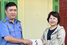 Nhân viên đường sắt tận tâm trả lại tài sản bỏ quên cho khách